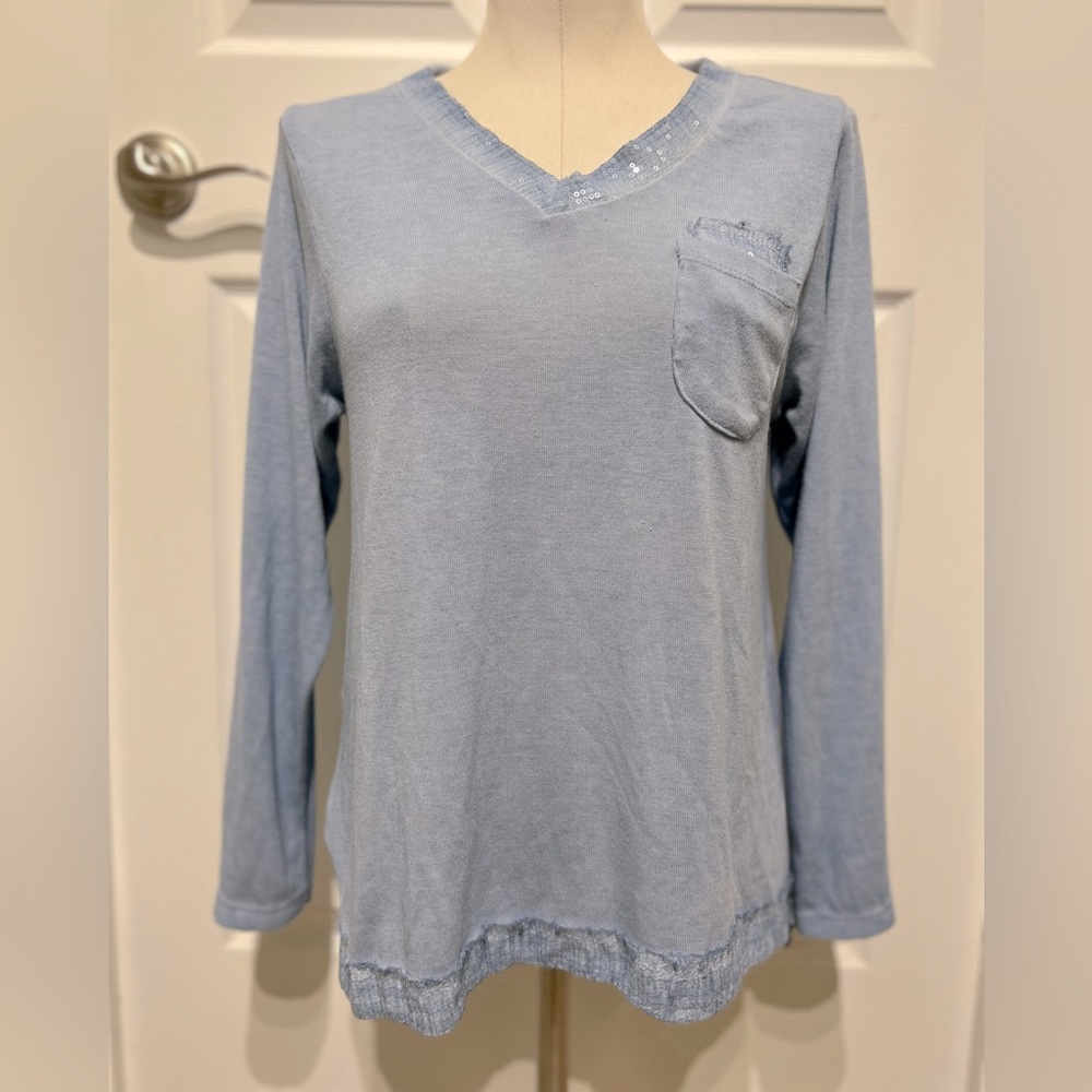 Femme  Fatale long sleeve top Size M